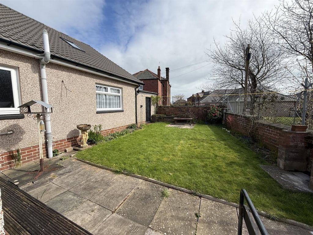 2 bed detached bungalow for saleSunderries Road, Dumfries DG2 photo 4