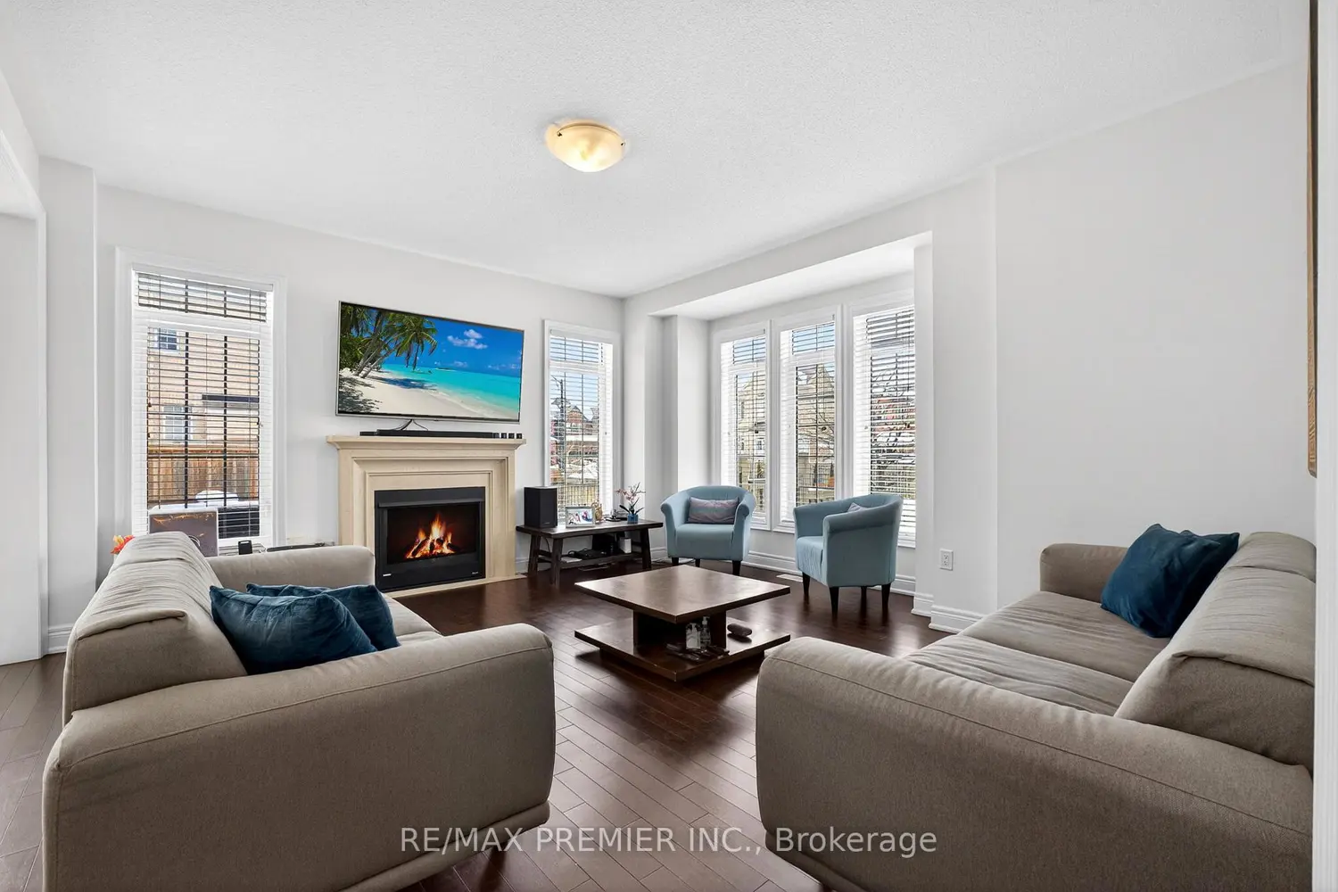 66 Red Tree Drive photo 4