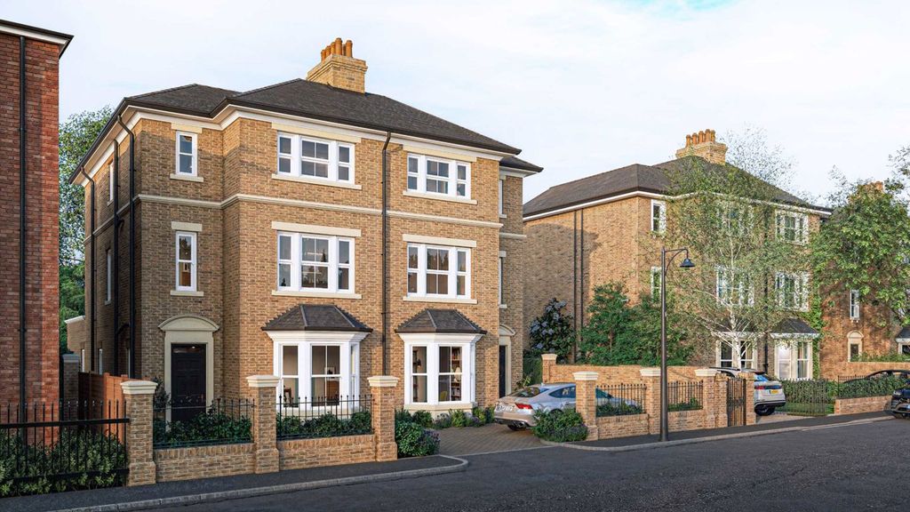 4 bed property for saleMatham Road, East Molesey KT8