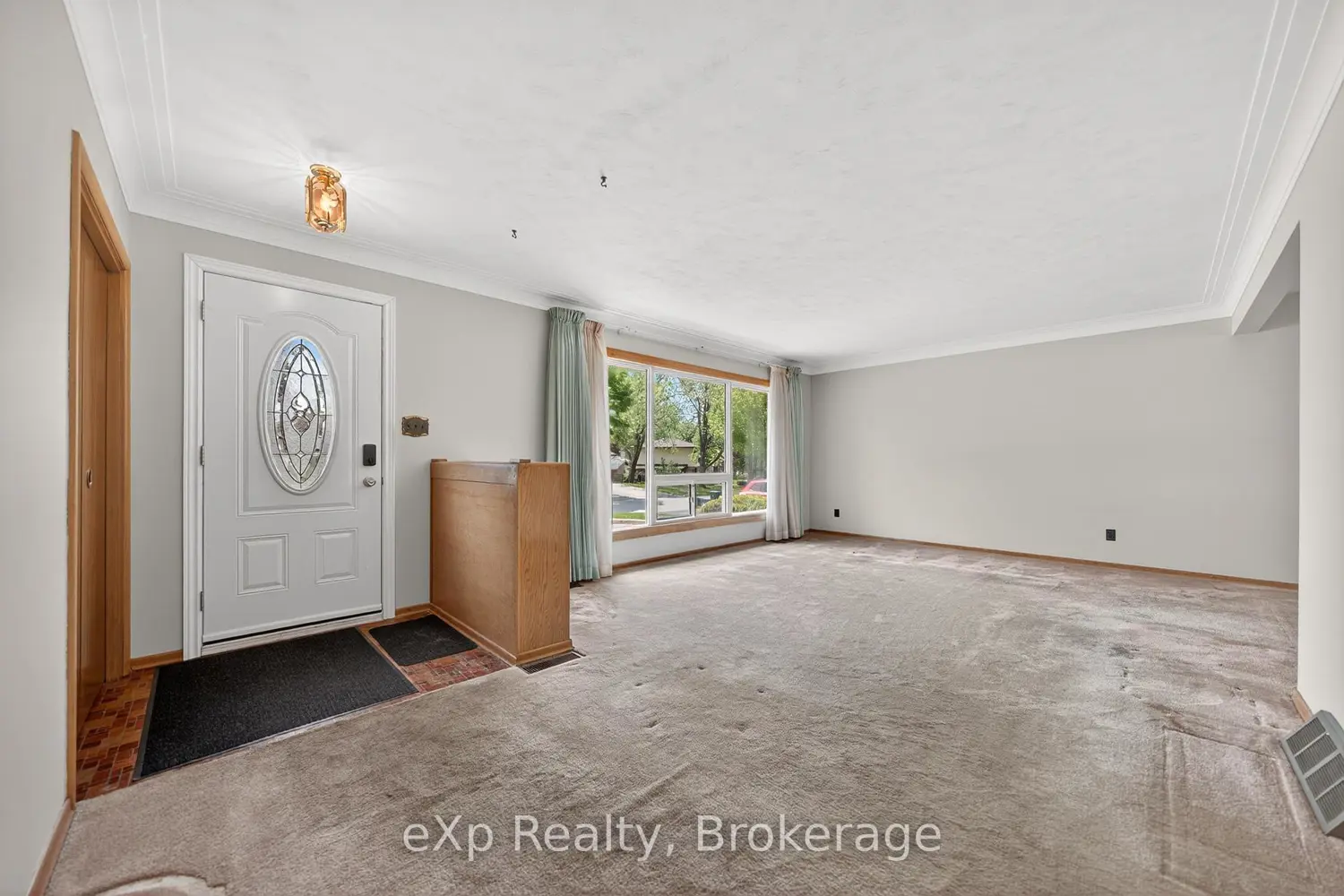 53 Woodland Drive photo 4