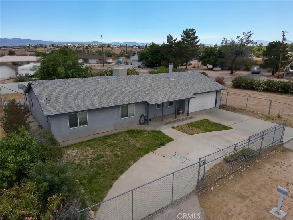18845 Madrone St, Hesperia, CA 92345 photo 2