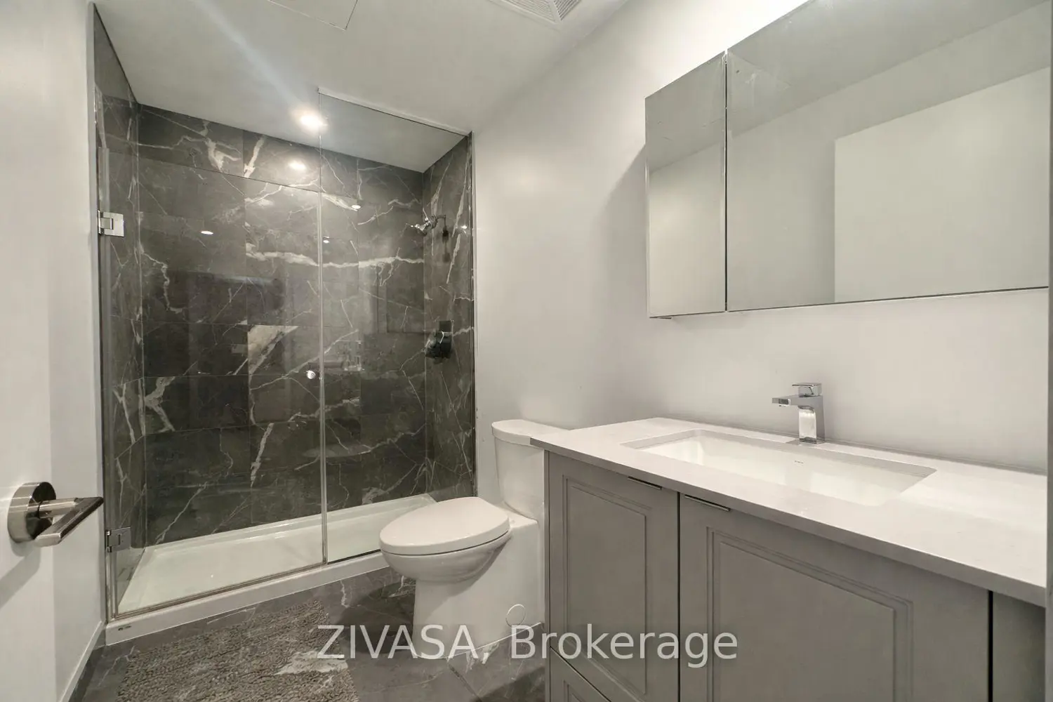 Additional image 8 of 1926 Lakeshore Boulevard 3911