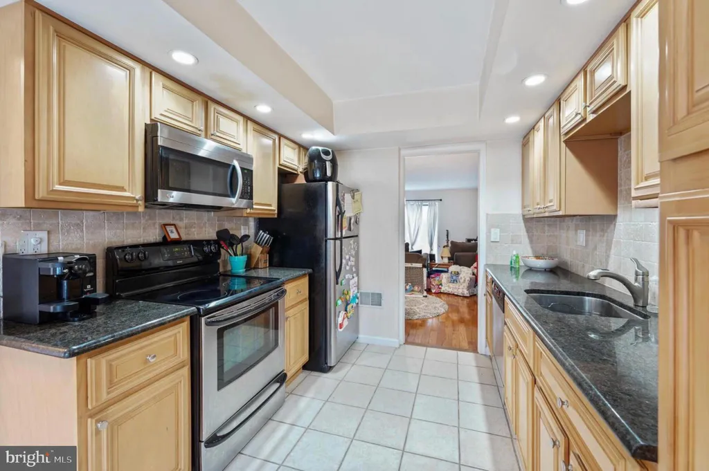 347 Saybrook Lane Unit 153, Wallingford, PA 19086