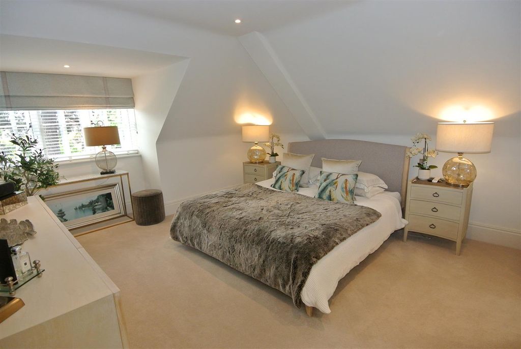 Additional image 16 of 4 bed property for saleNorthcroft Road, Englefield Green, Egham TW20
