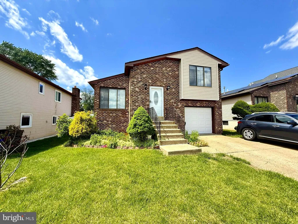 Additional image 2 of 13042 Trina Drive, Philadelphia, PA 19116