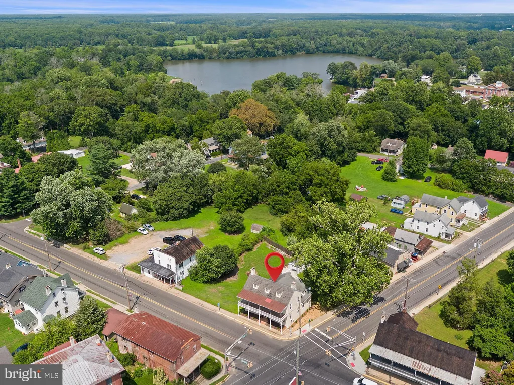 4 N Greenwich Street, Alloway, NJ 08001