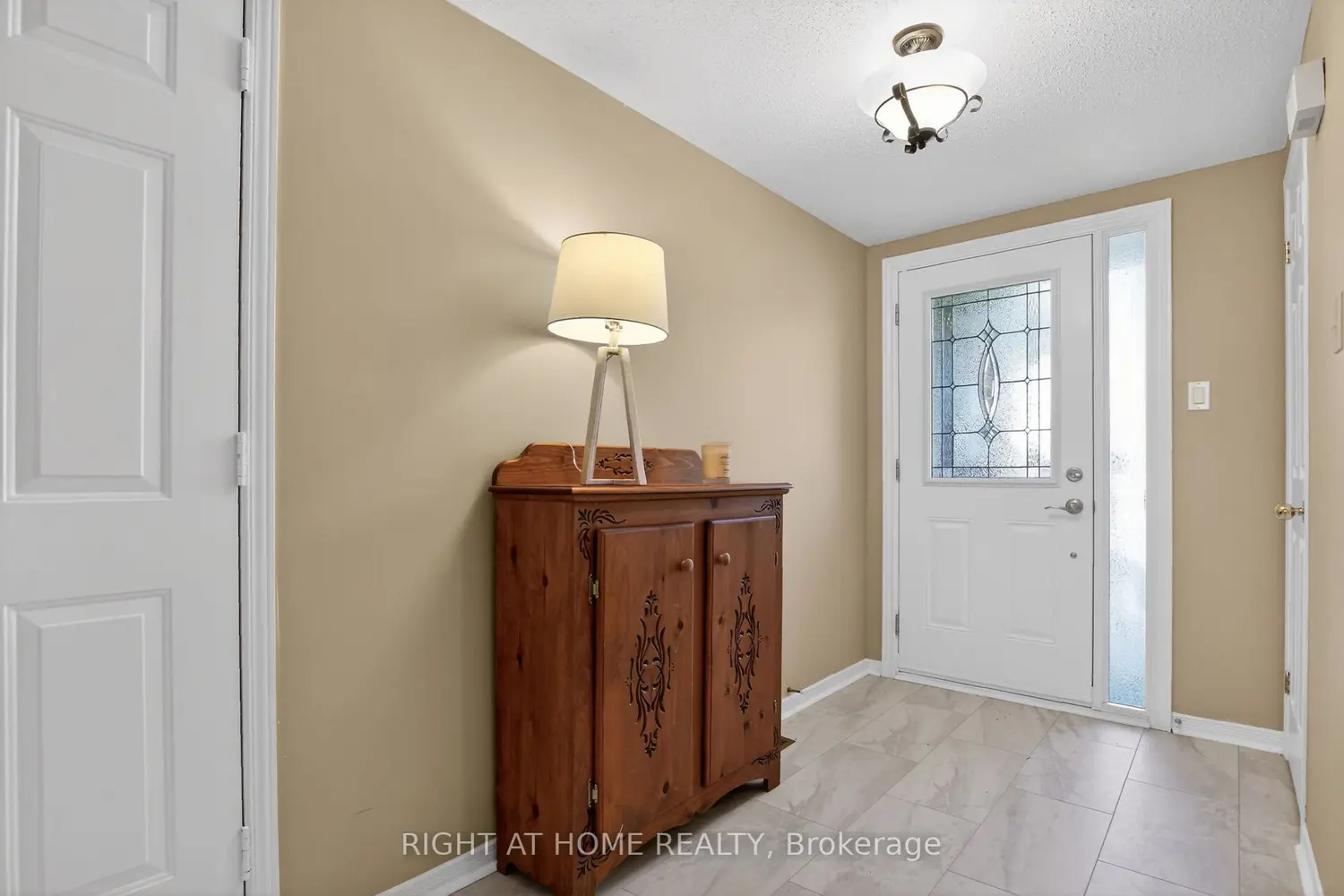 88 Furlong Crescent photo 3