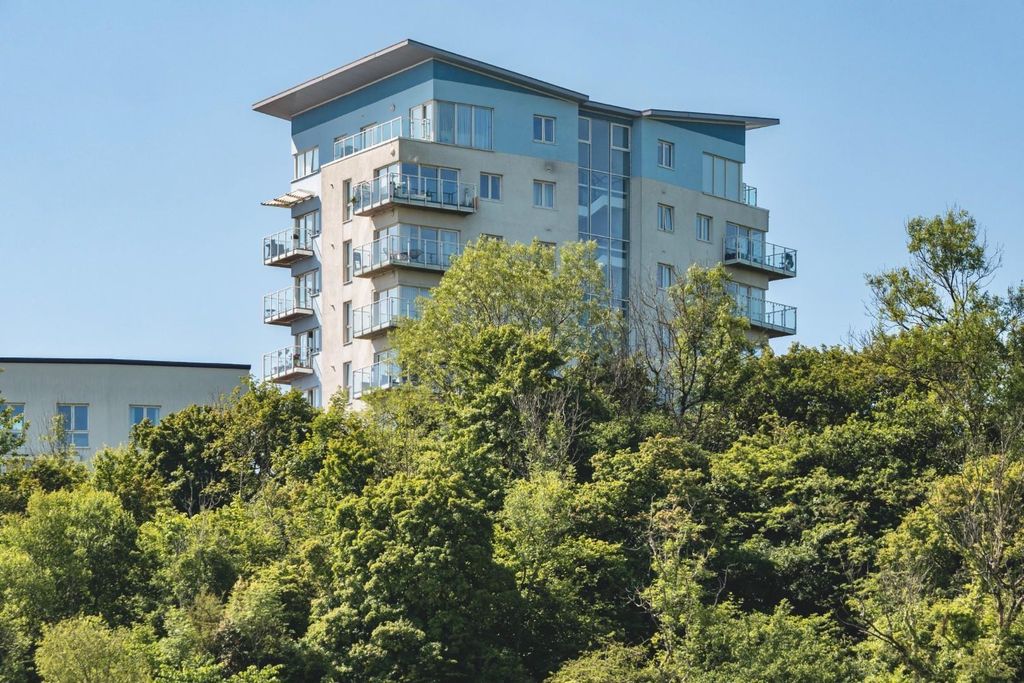 Additional image 19 of 2 bed flat for saleTrem Elai, Penarth CF64
