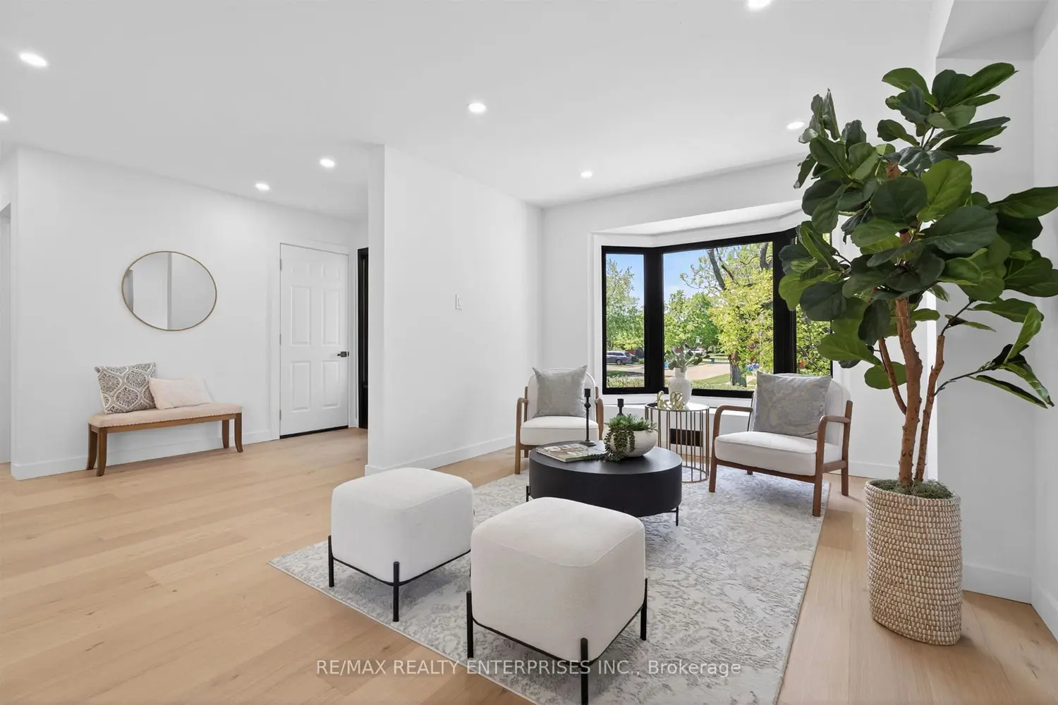 101 Waldie Road photo 3