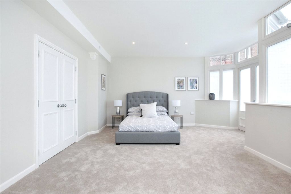 Additional image 13 of 3 bed flat for saleStratton House, 59-60 High West Street, Dorchester, Dorset DT1