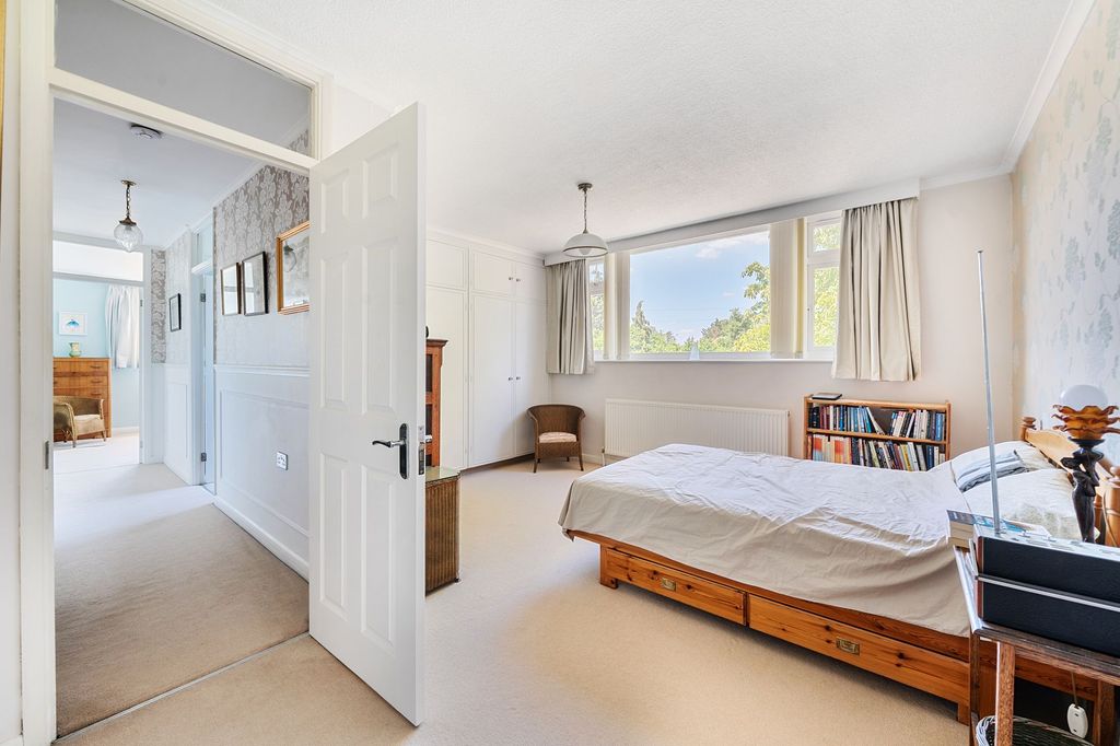 Additional image 13 of 3 bed flat for saleAvenue Road, Epsom KT18