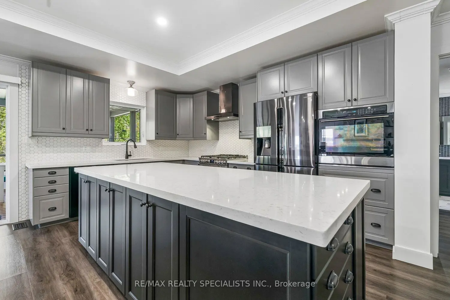 2531 Baguley Road photo 3