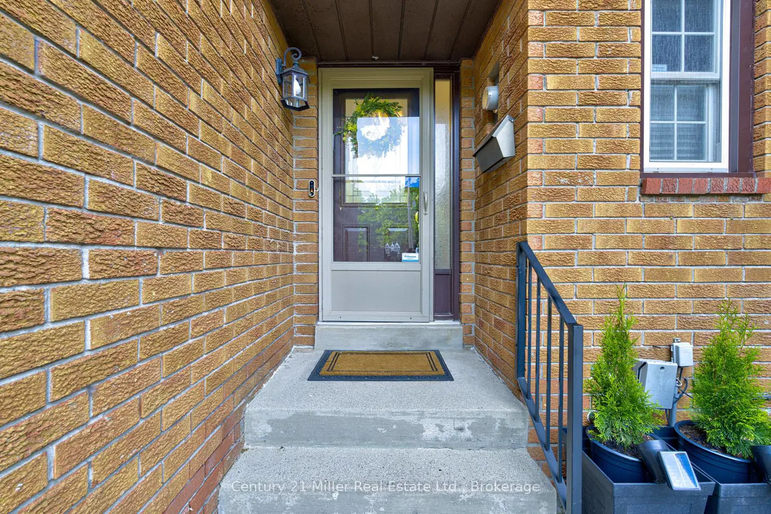 2256 Margot Street photo 2