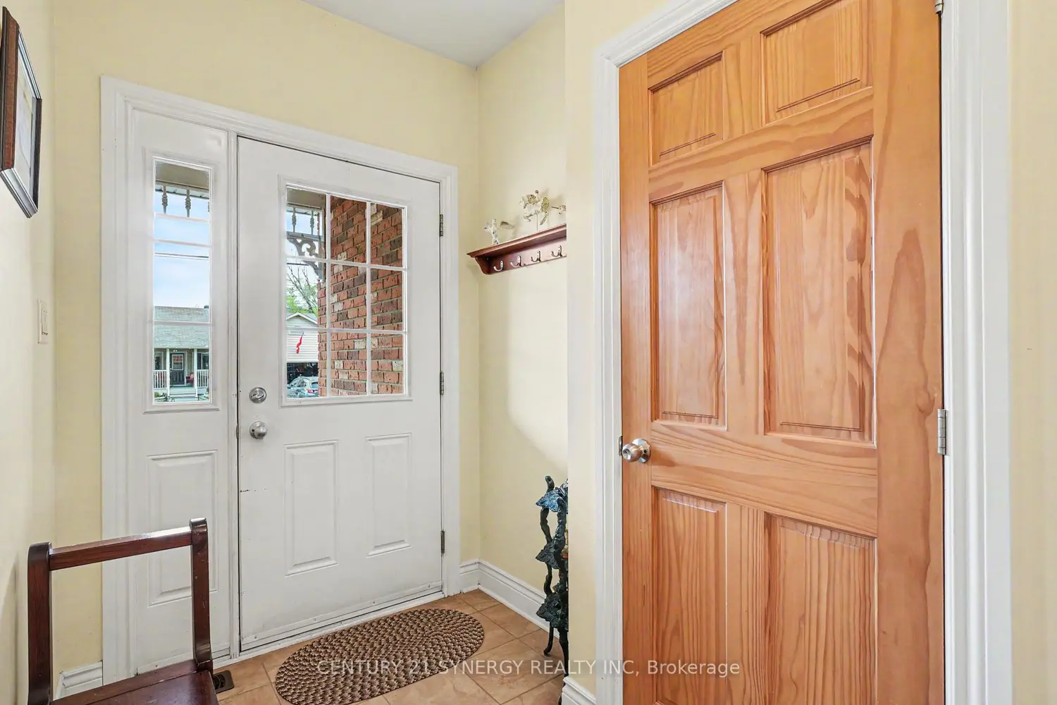 408 Brock Street photo 2