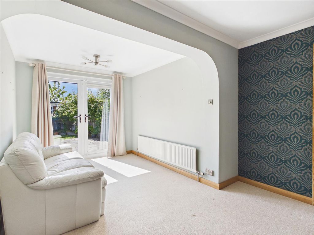 Additional image 7 of 4 bed semi-detached house for saleGosforth Crescent, Dronfield S18