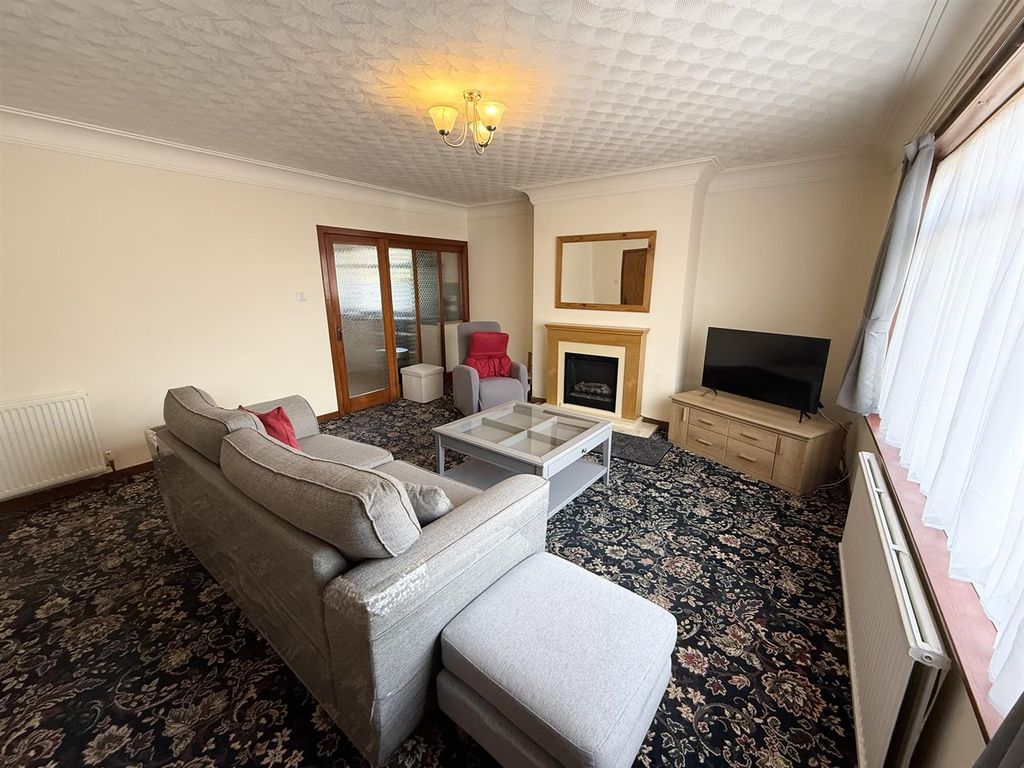 2 bed detached bungalow for saleSunderries Road, Dumfries DG2 photo 5