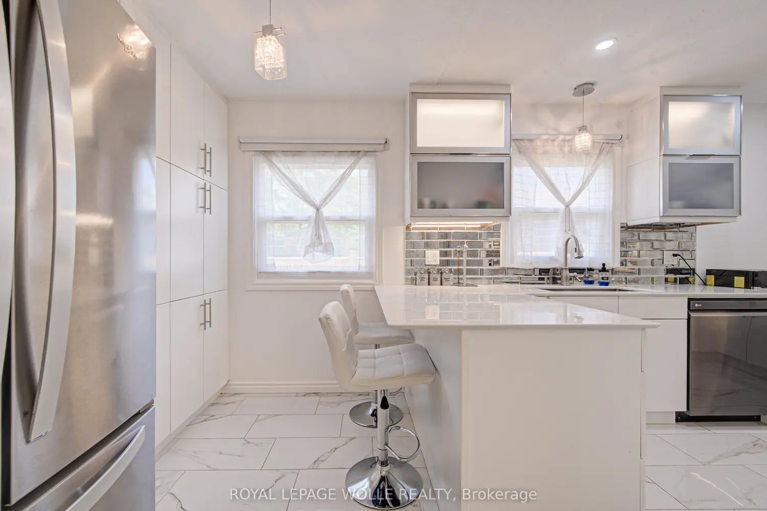 152 Clark Avenue photo 3