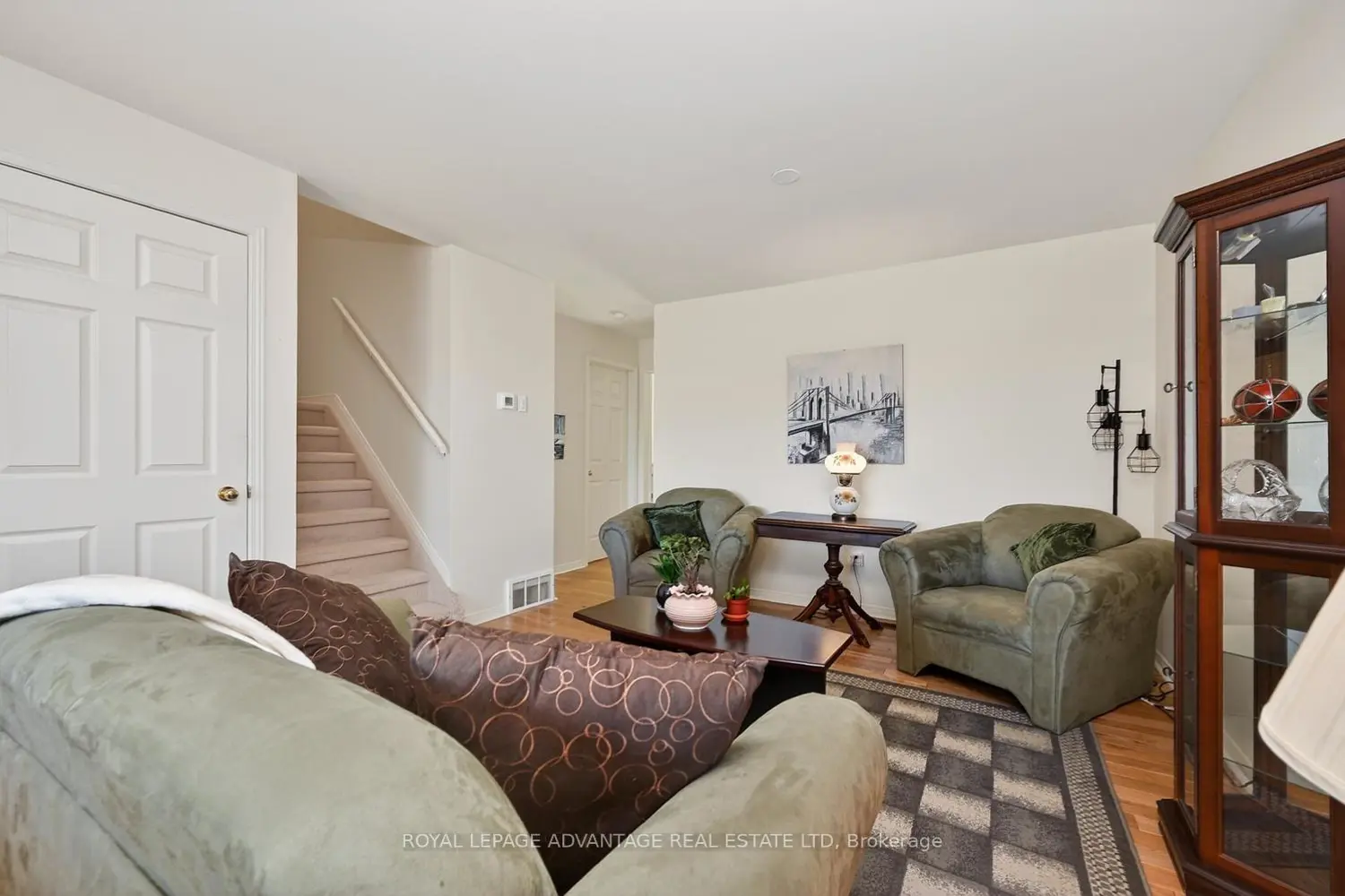 61 Van Horne Avenue photo 5