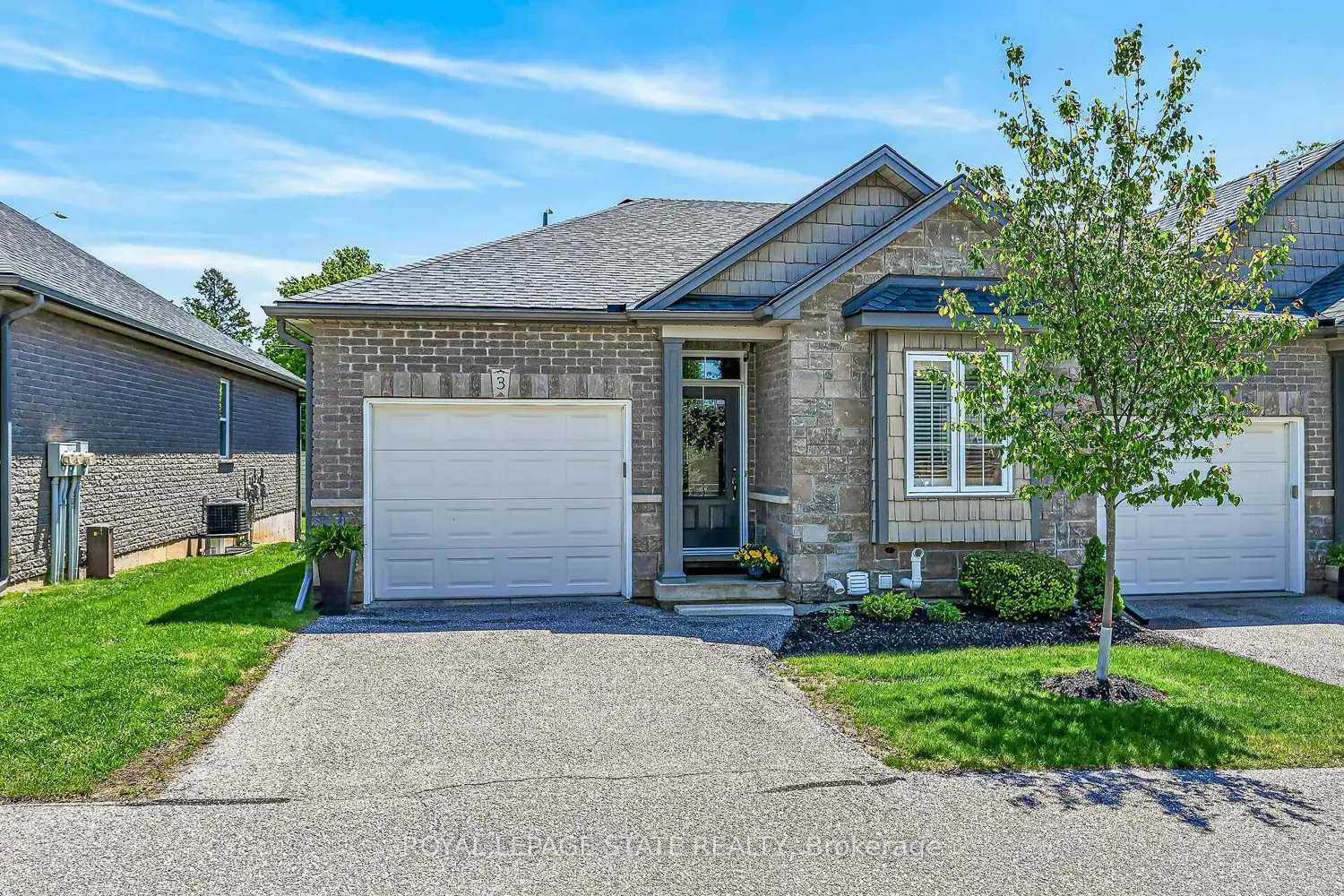 244 Dundas Street 3