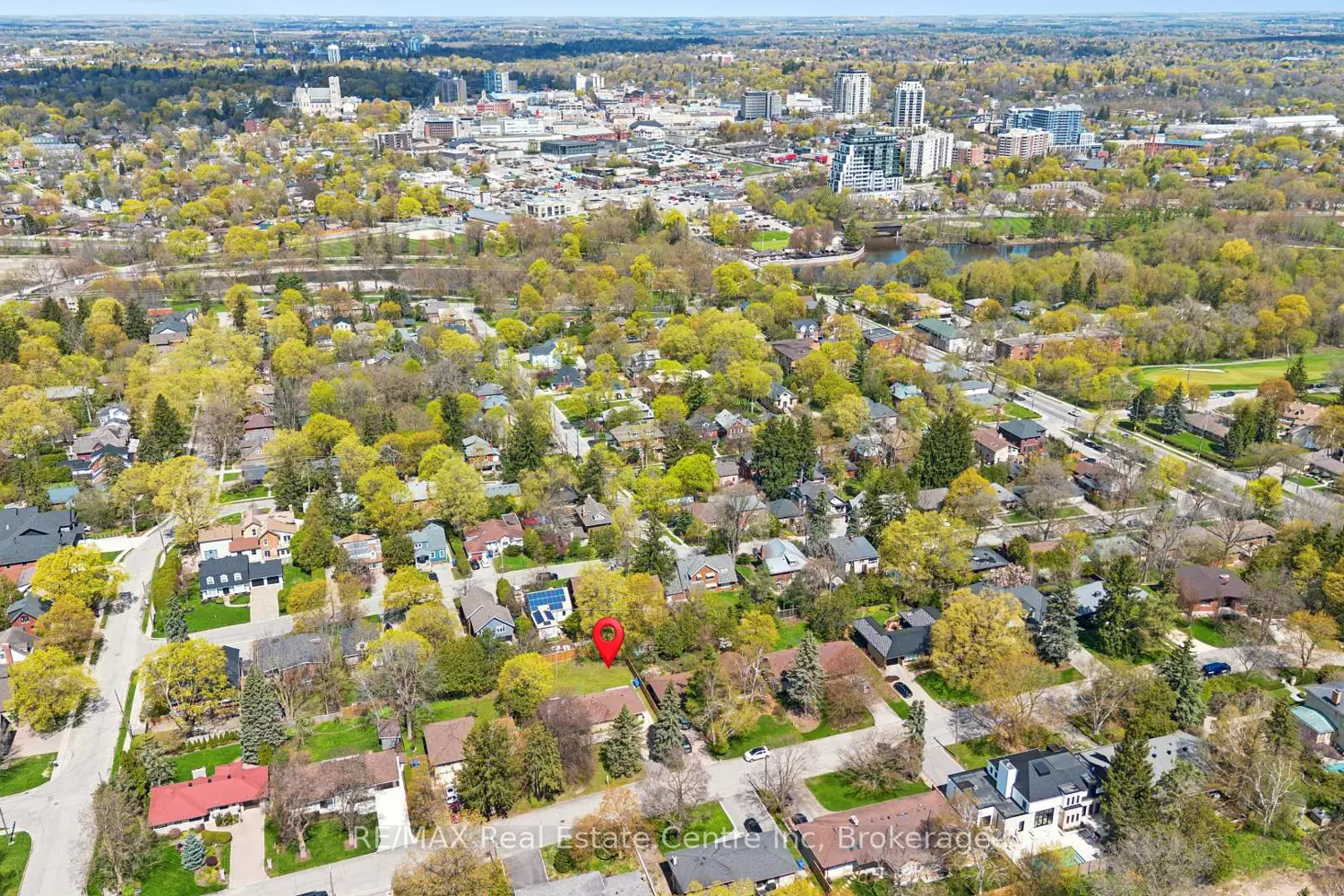 8 Harcourt Drive photo 5