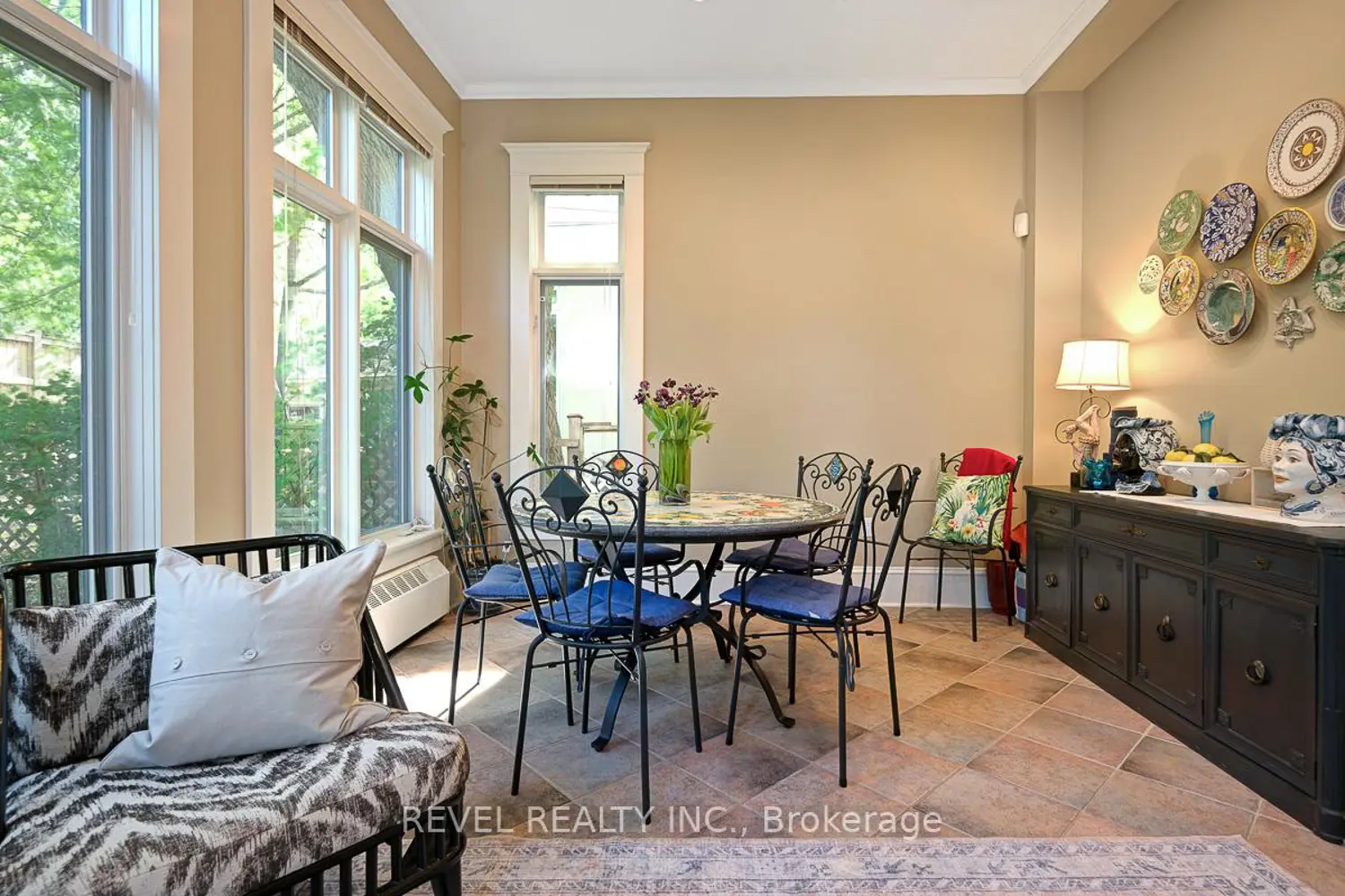 320 Clemow Avenue photo 5