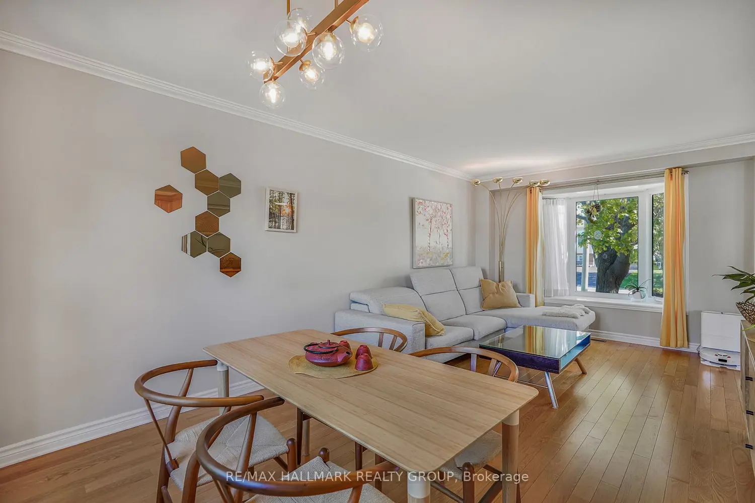 2659 Liliane Street photo 5