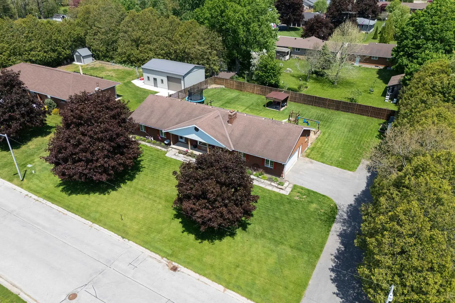8 Causyn Avenue photo 2