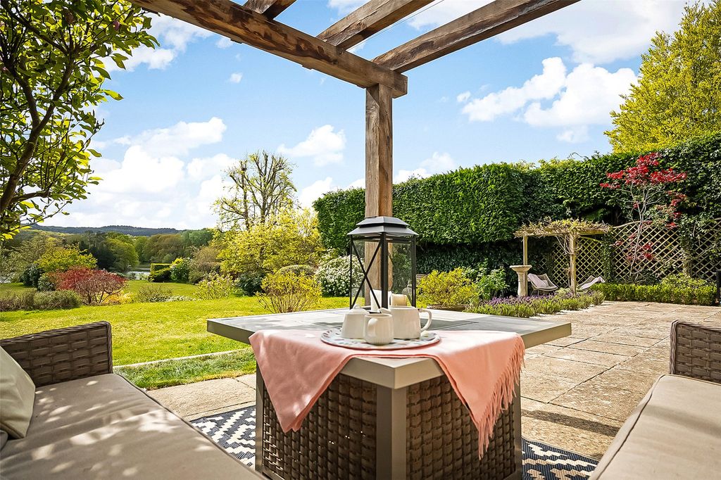 Additional image 6 of 3 bed flat for saleOld Bury Hill, Westcott, Dorking, Surrey RH4