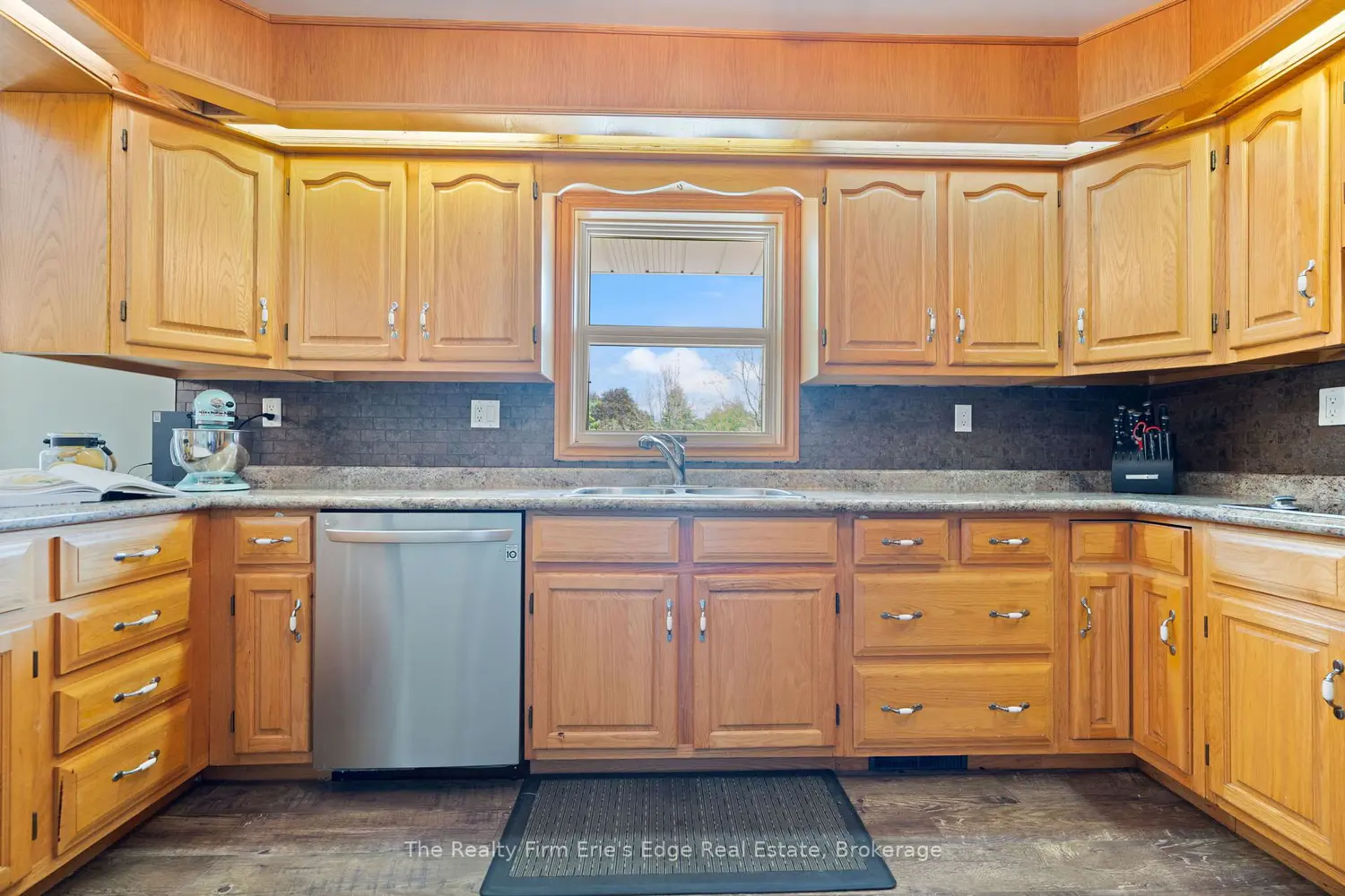 8 Causyn Avenue photo 5