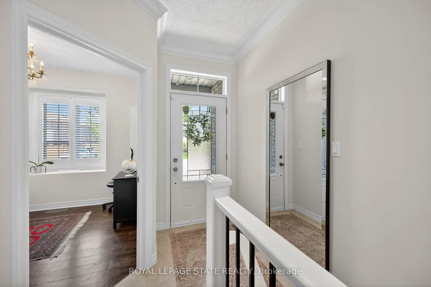 244 Dundas Street 3 photo 2