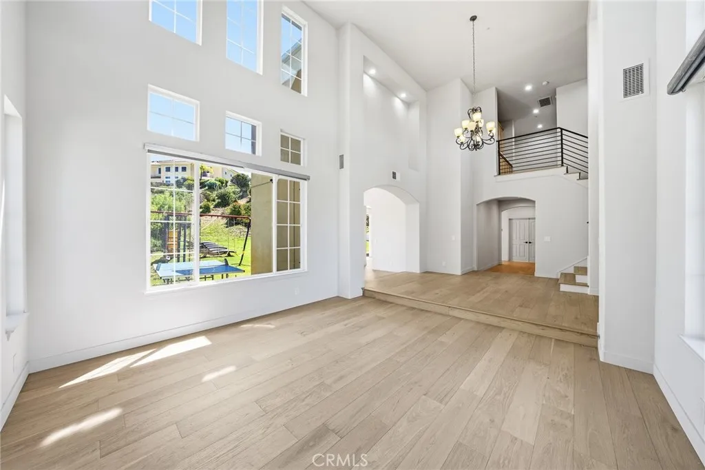 3844 Rock Hampton Drive, Tarzana, CA 91356 photo 3