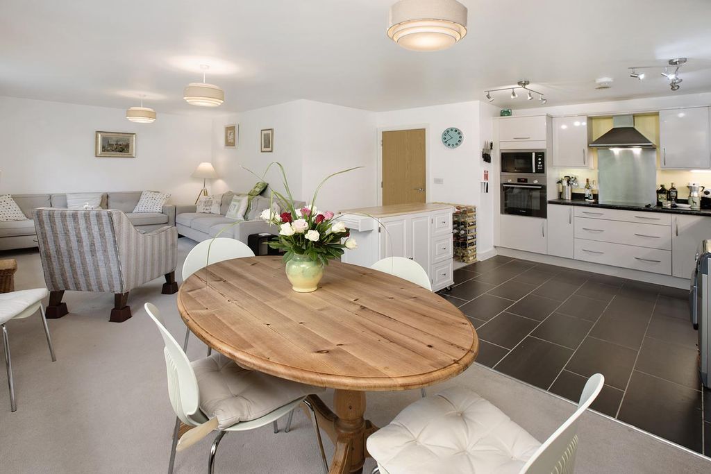 Additional image 3 of 3 bed flat for saleEast Cliff Road, Dawlish EX7