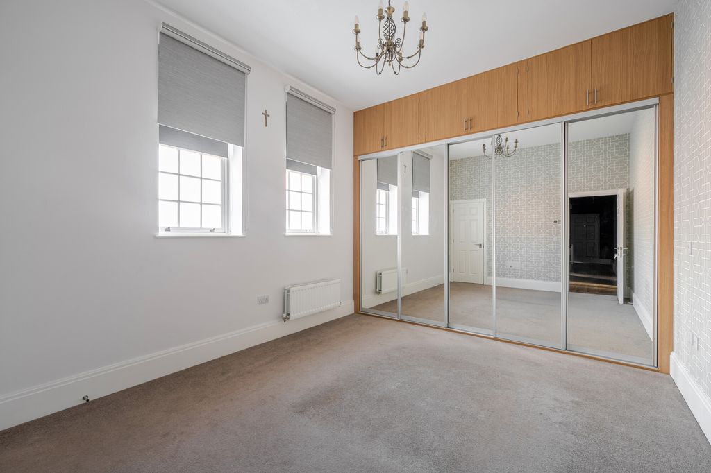 Additional image 3 of 2 bed flat for saleGlanville Way, Epsom KT19
