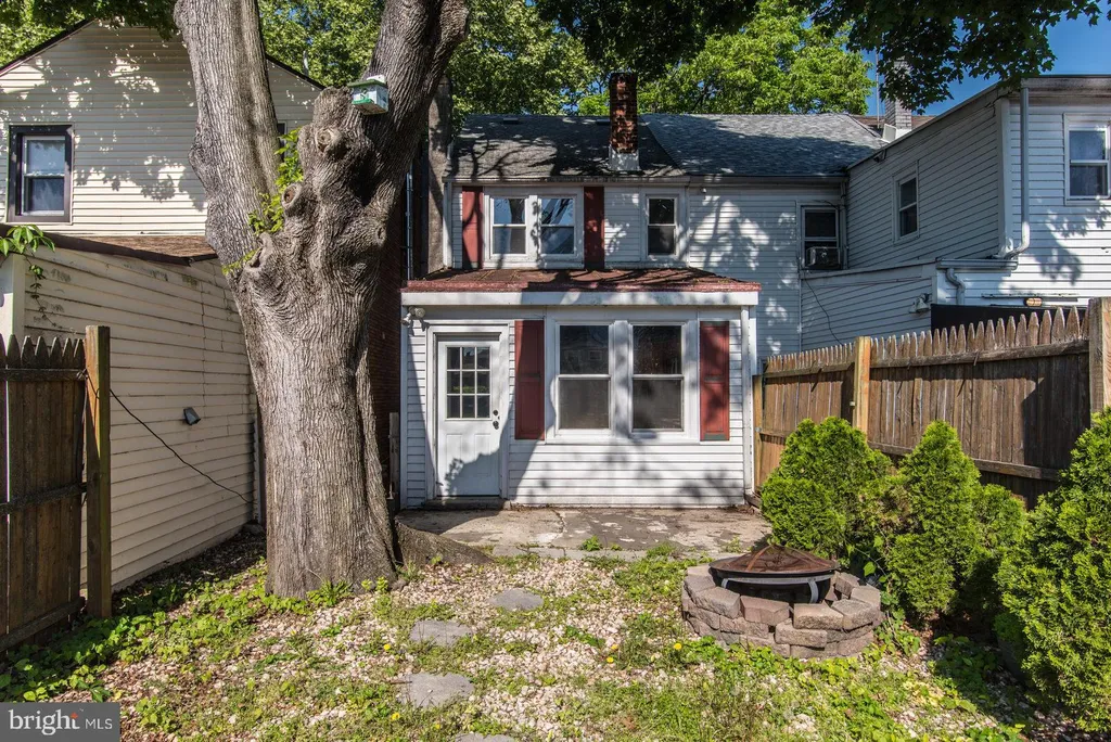523 Locust Street, Bristol, PA 19007