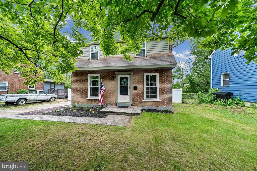 819 South Avenue, Secane, PA 19018 photo 2