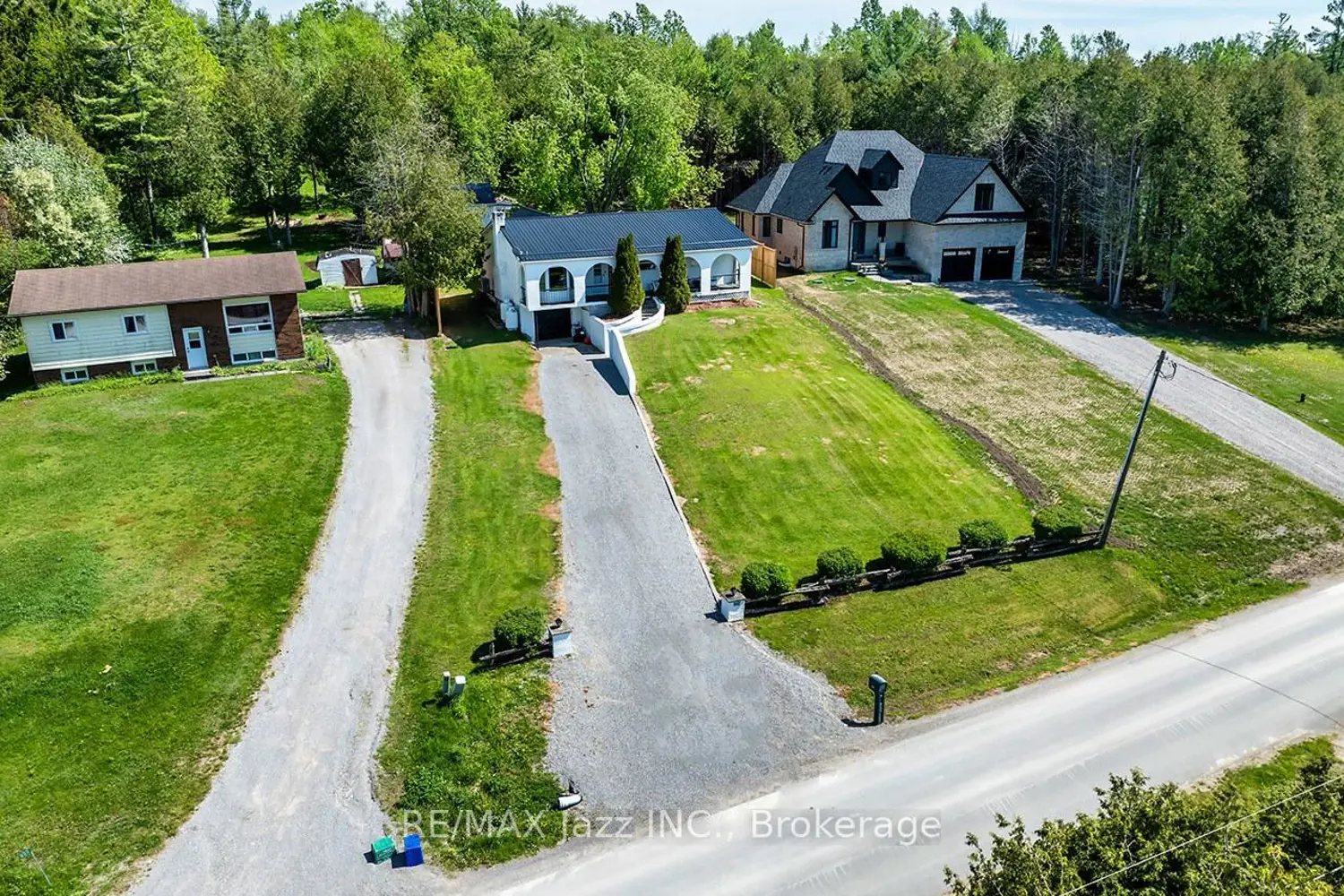Additional image 3 of 835 Cedar Glen Road