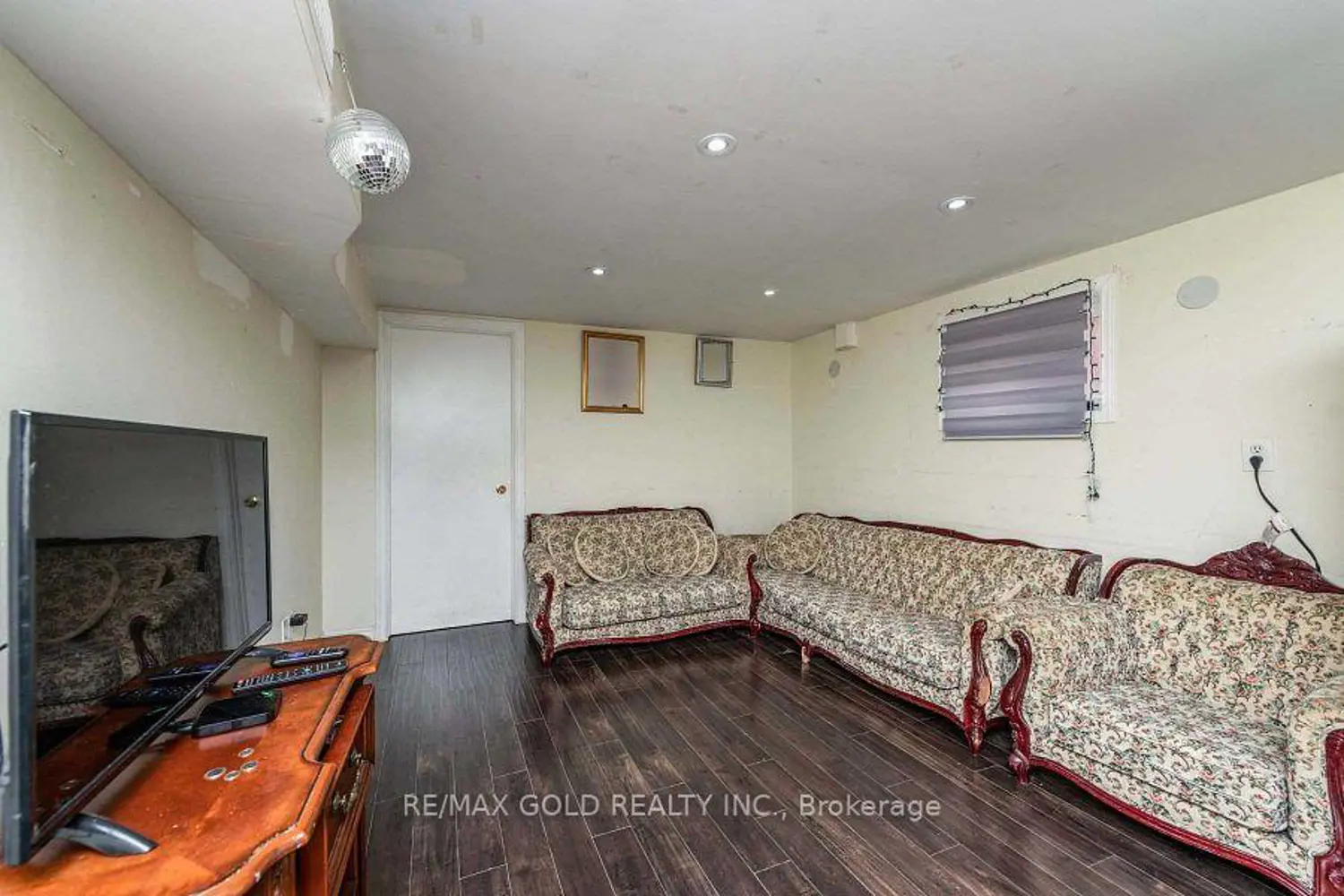 Additional image 15 of 3430 Chipley Crescent