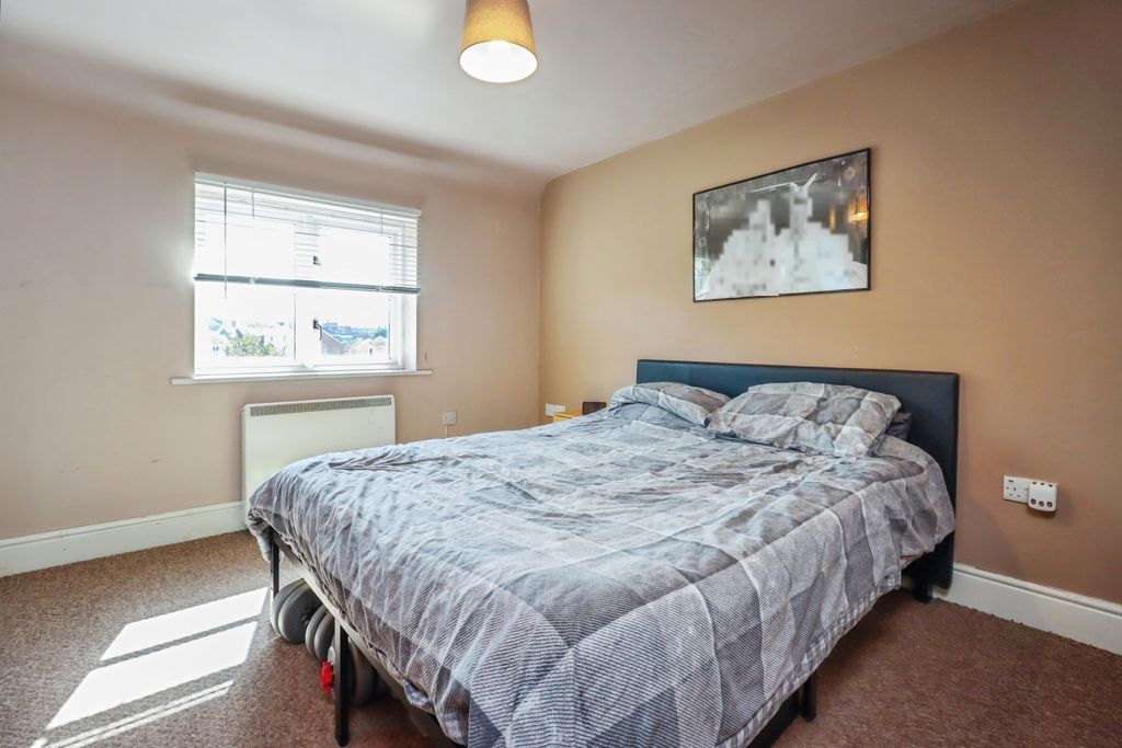 Additional image 7 of 2 bed flat for saleNewtown Road, Whitchurch SY13
