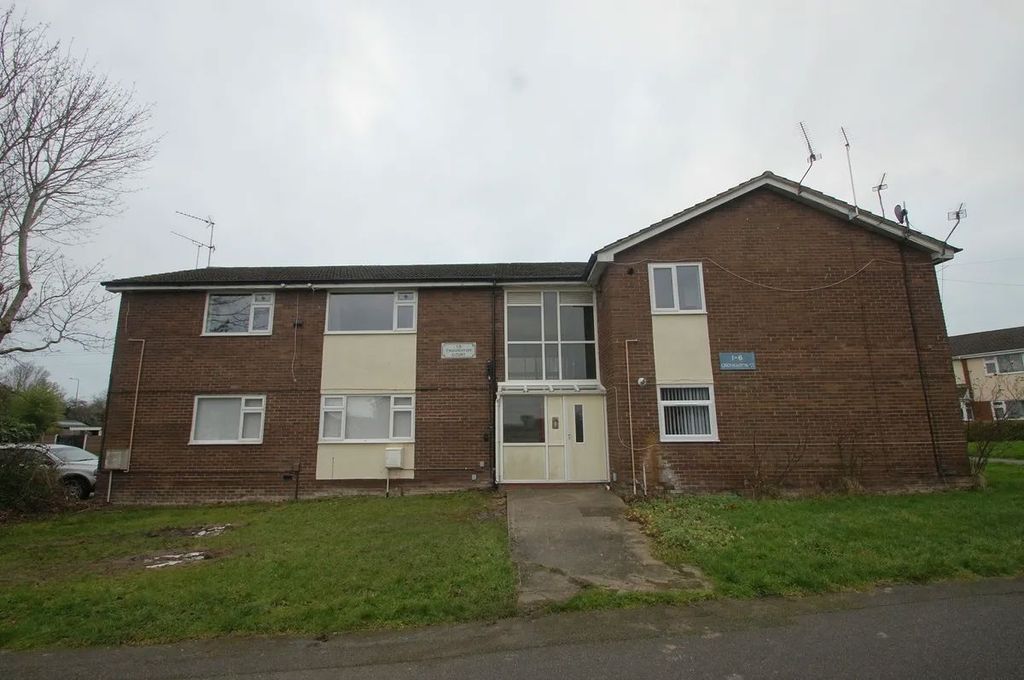 3 bed flat for saleCroughton Court, Ellesmere Port CH66