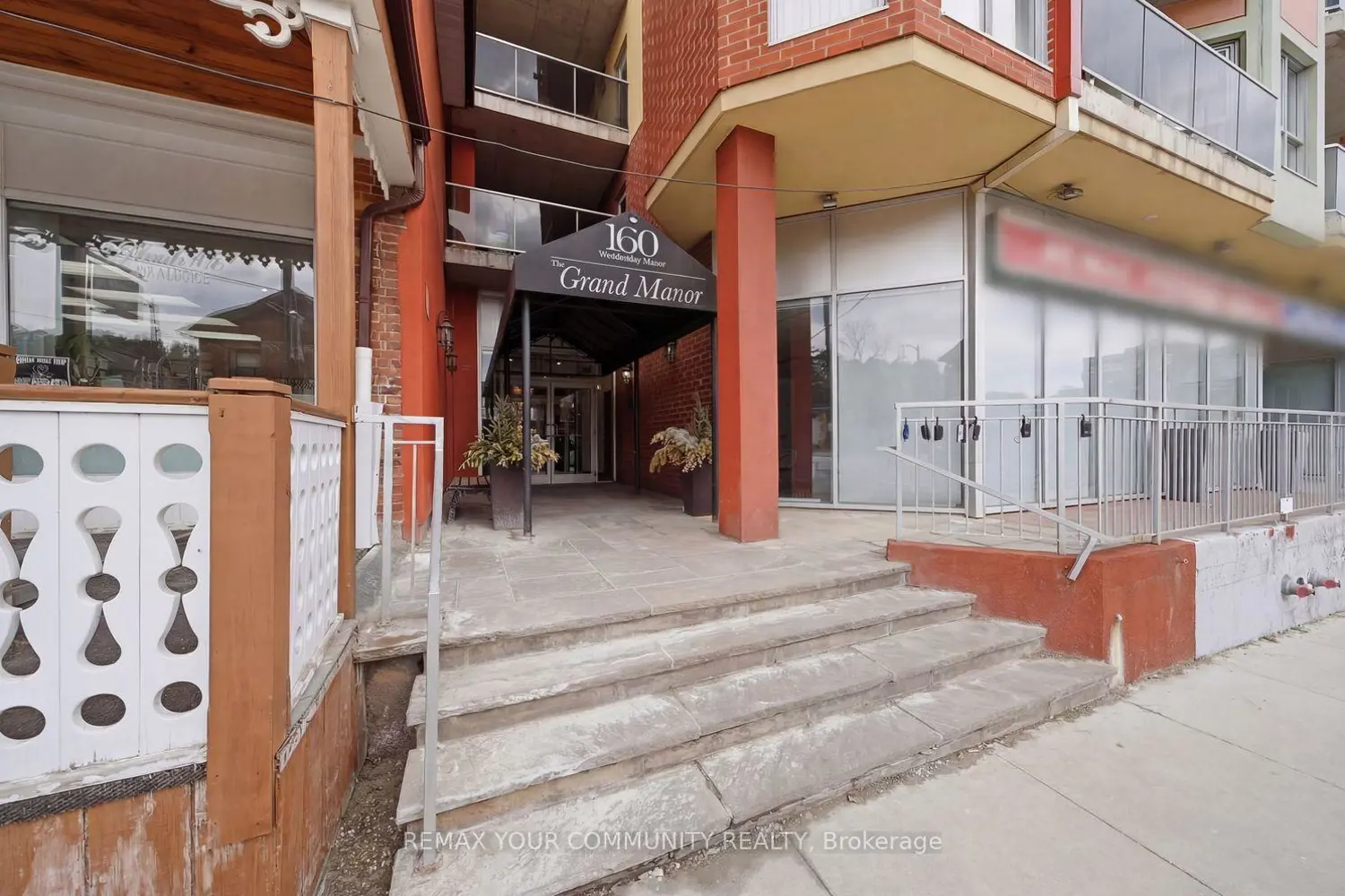 160 Woodbridge Avenue 409