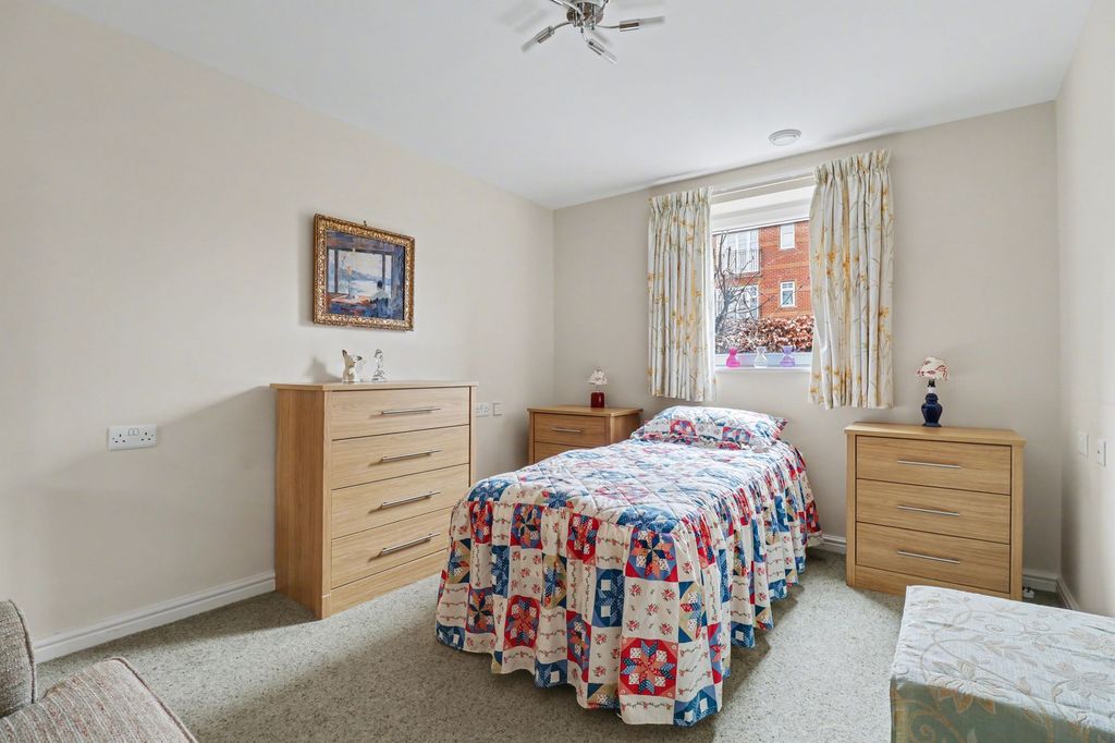 Additional image 5 of 2 bed flat for saleSopwith Road, Eastleigh SO50