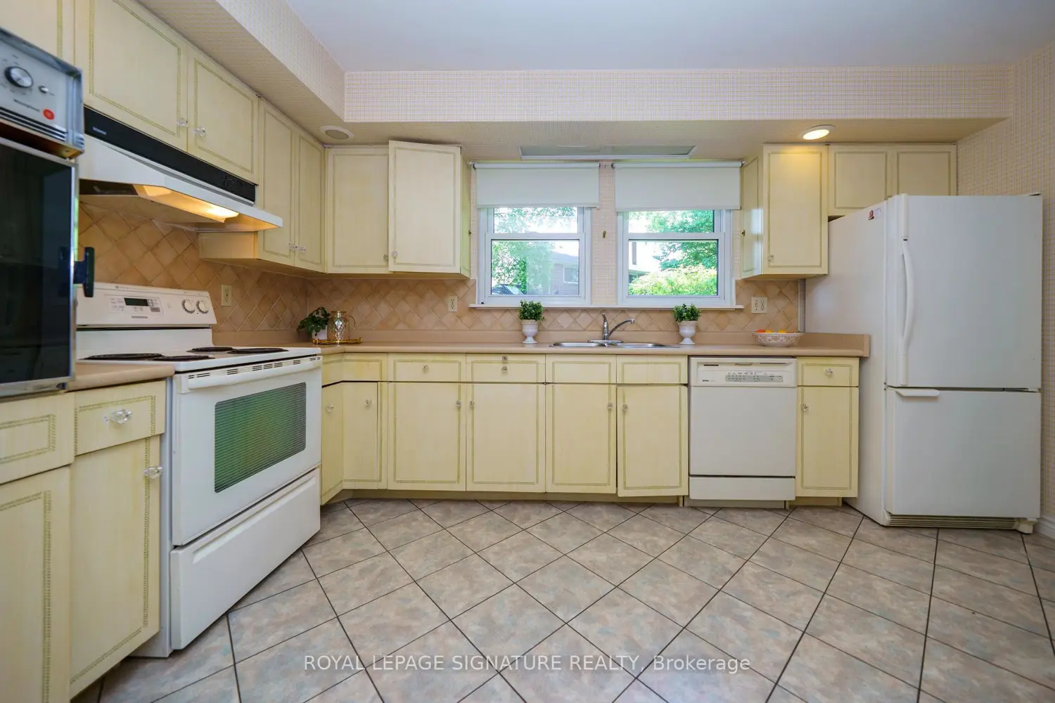 Additional image 6 of 11 Gablehurst Crescent