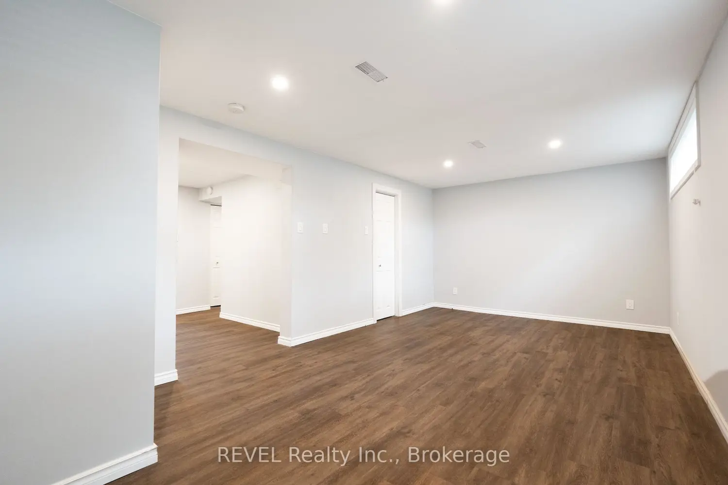 Additional image 11 of 4480 Queensway Gardens