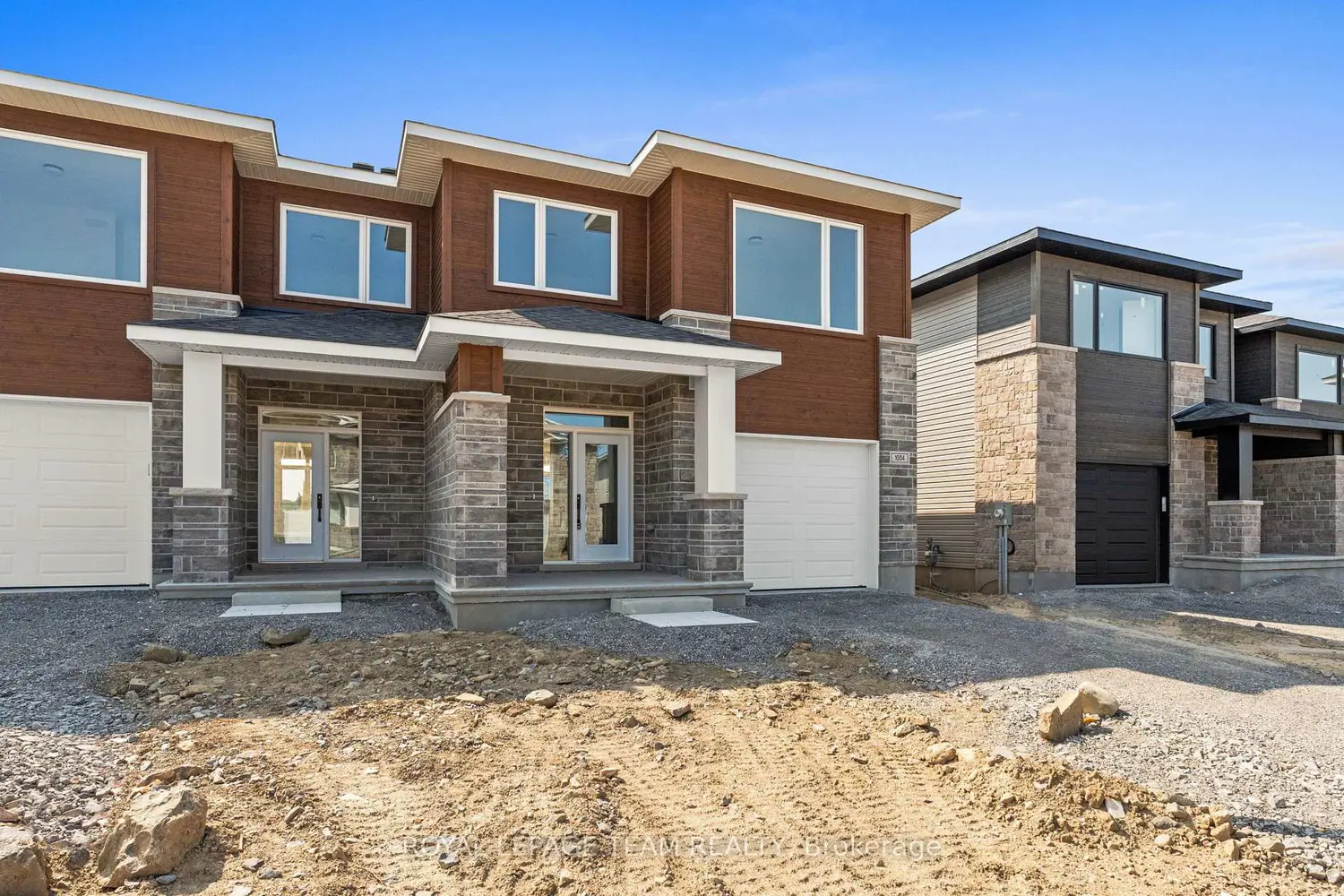 1024 Moore Street photo 3