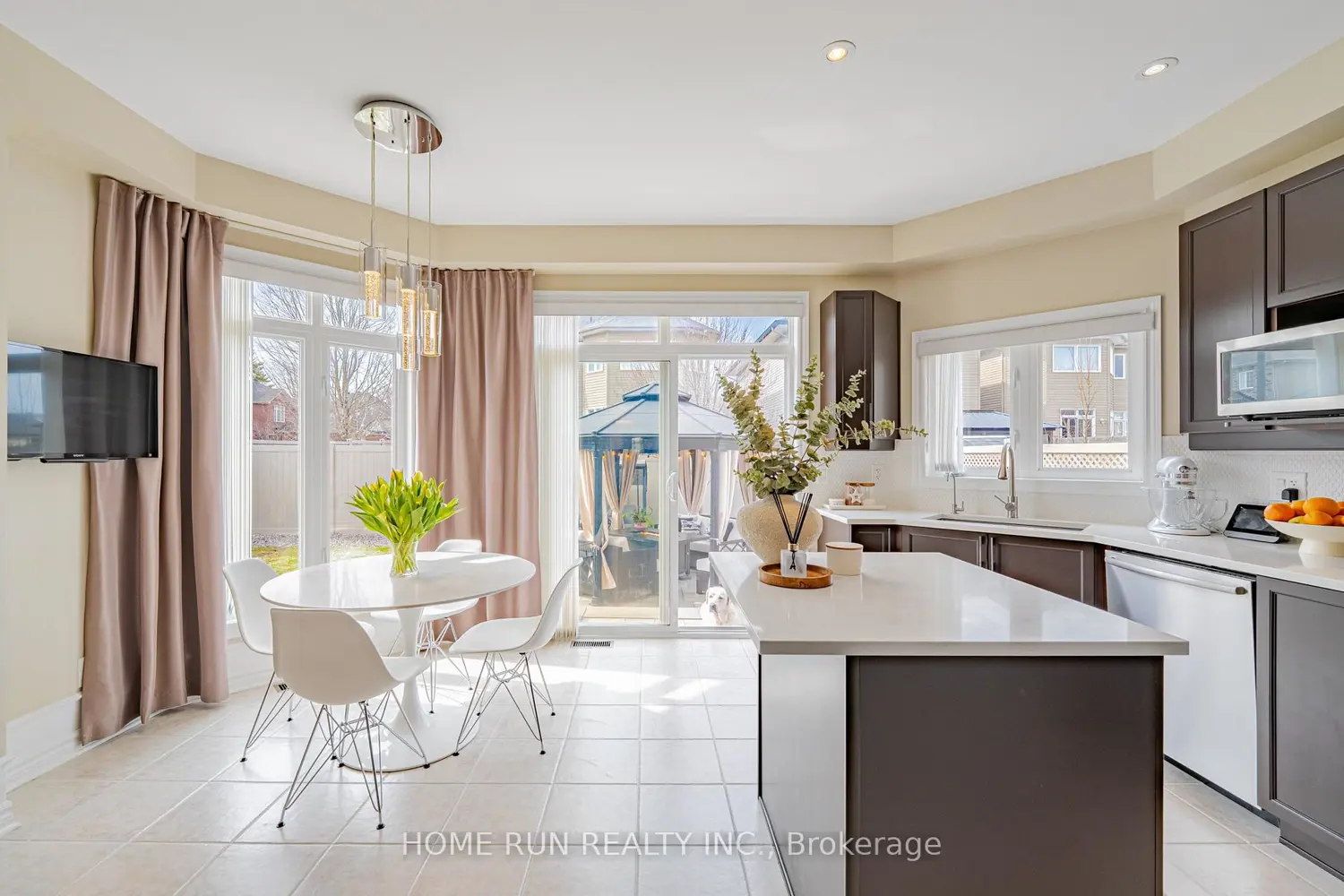 131 Kinghaven Crescent photo 3