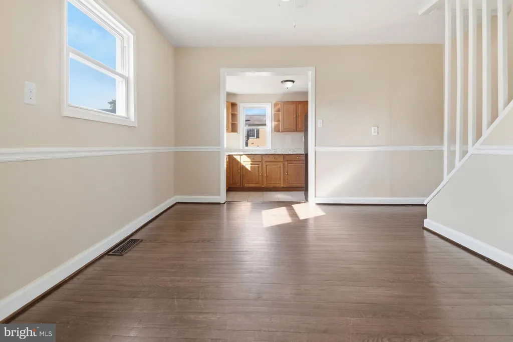 8444 Garden Road, Pasadena, MD 21122 photo 5