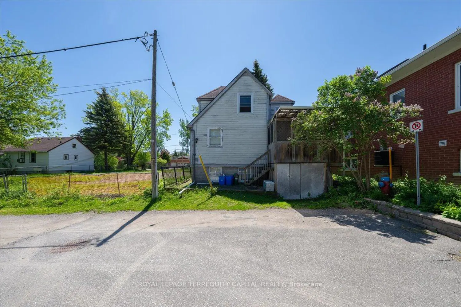 260 Douglas Road photo 2
