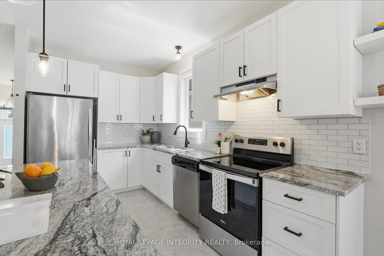 23 Borland Drive photo 3