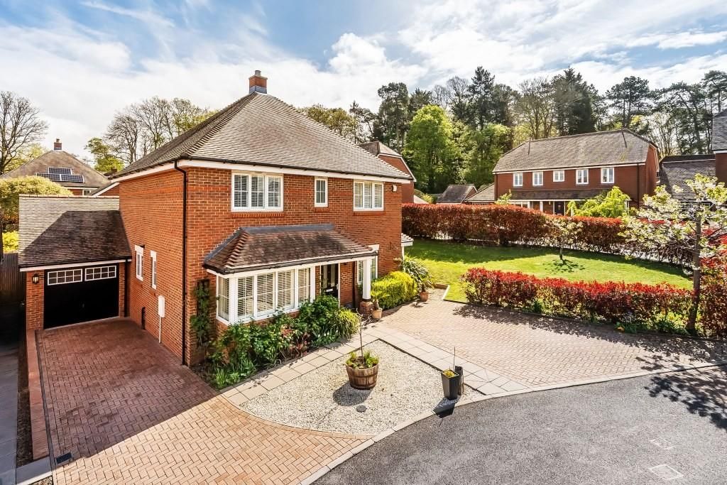 4 bed detached house for saleMarley Rise, Dorking RH4