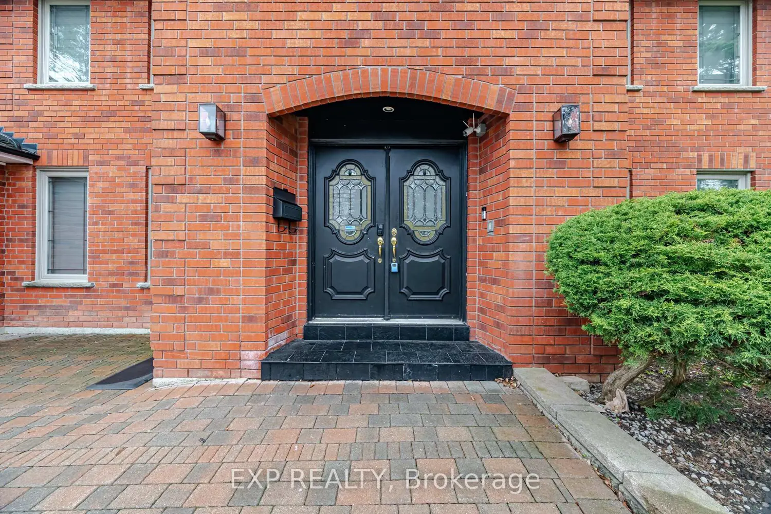 265 Wycliffe Avenue photo 2